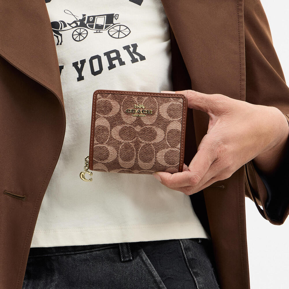 Snap Wallet In Signature Chenille - Picture 2 of 3